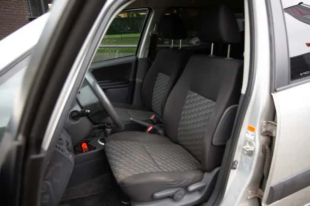 Suzuki SX4 (2008) thumbnail 3