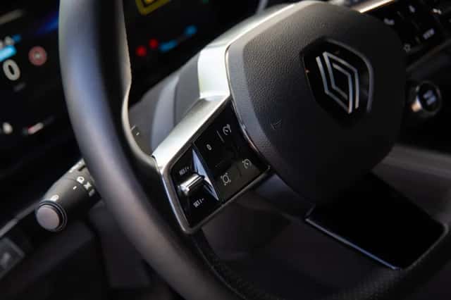 Renault Austral (2023) thumbnail 5