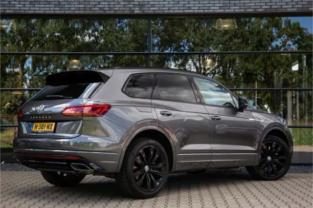 Volkswagen Touareg (2020) thumbnail 2
