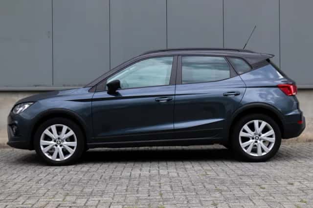 SEAT Arona (2021) thumbnail 4