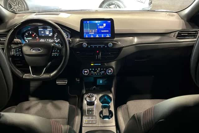 Ford Focus (2020) thumbnail 3