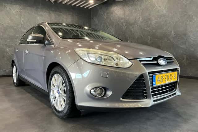 Ford Focus (2011) thumbnail 4