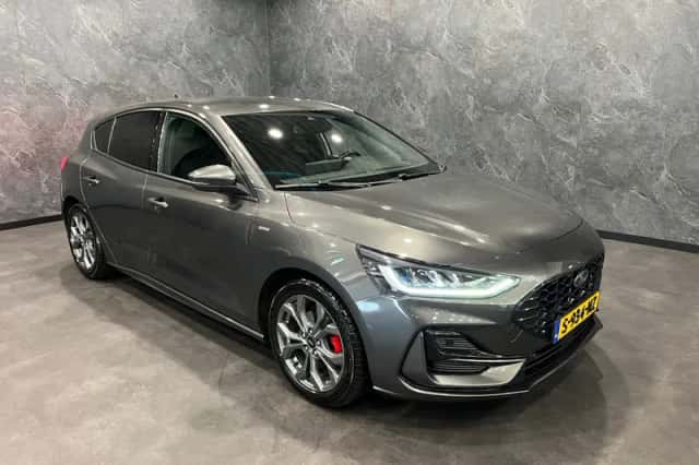 Ford Focus (2023) thumbnail 1