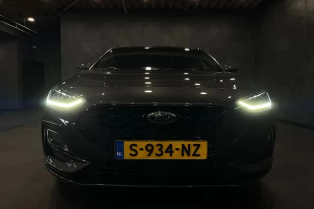 Ford Focus (2023) thumbnail 5