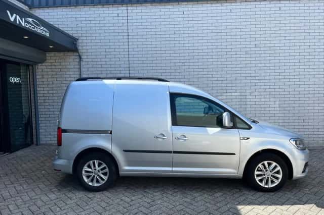 Volkswagen Caddy (2017) thumbnail 4