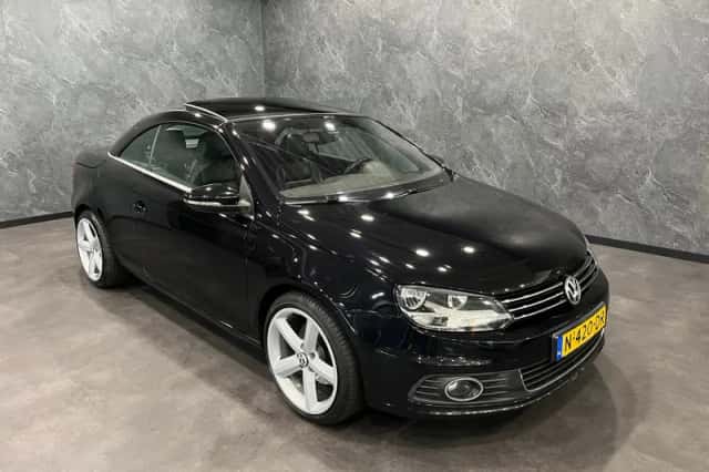 Volkswagen Eos (2011) thumbnail 2