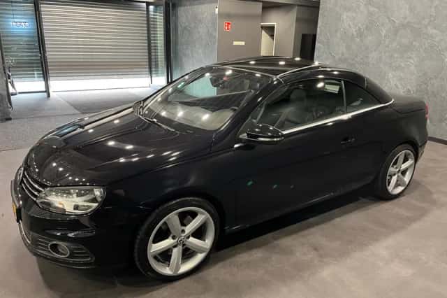 Volkswagen Eos (2011) thumbnail 6