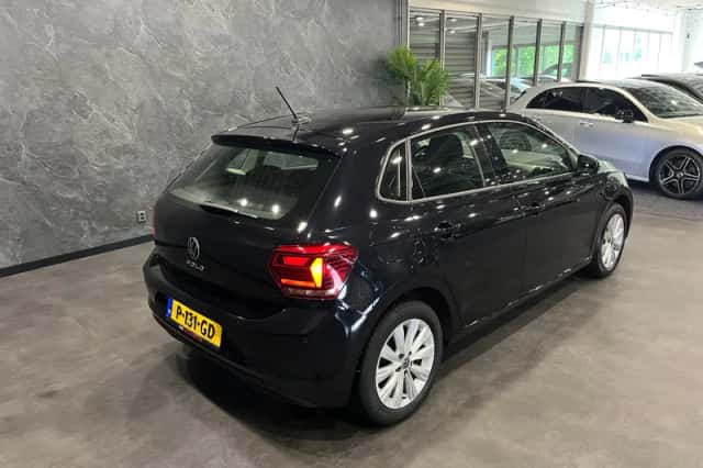 Volkswagen Polo (2021) thumbnail 4