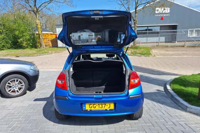 Renault Clio (2006) thumbnail 5