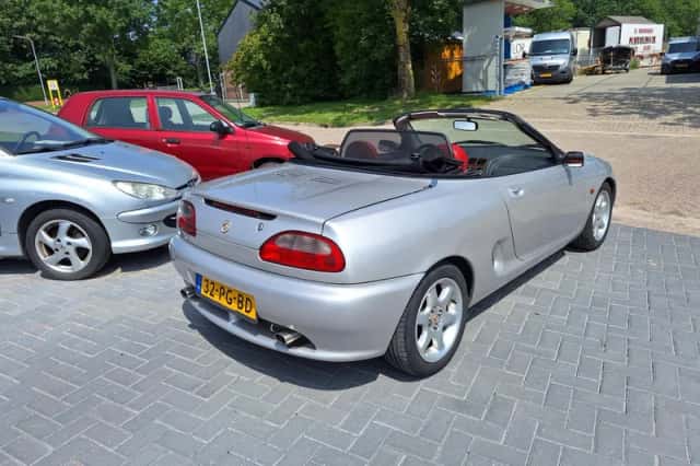 MG F (1998) thumbnail 3