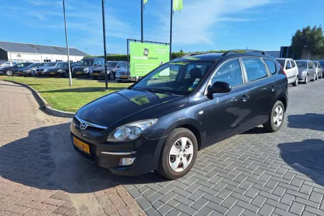 Hyundai i30 (2010) thumbnail 1