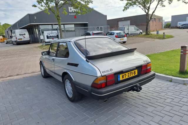 Saab 900 (1991) thumbnail 4