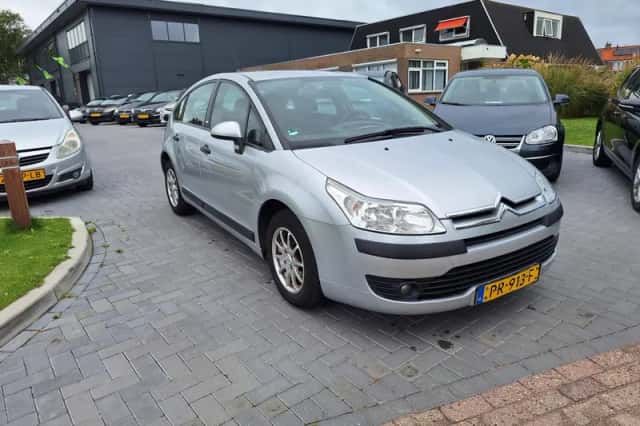 Citroën C4 (2006) thumbnail 2