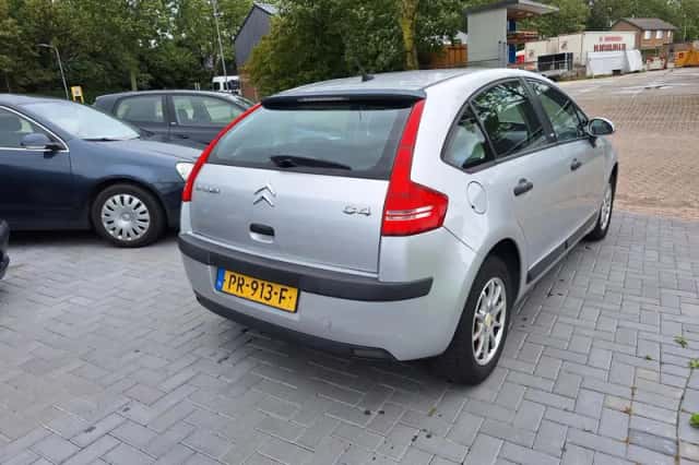 Citroën C4 (2006) thumbnail 3