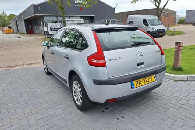 Citroën C4 (2006) thumbnail 4