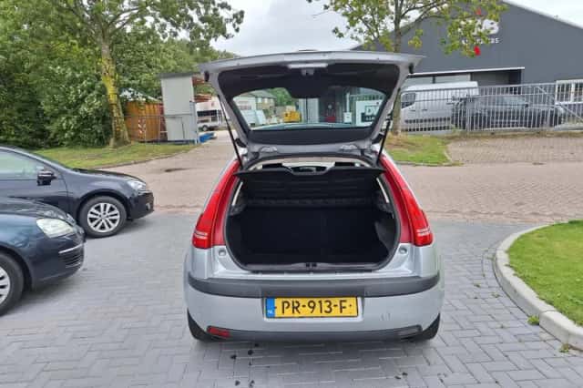 Citroën C4 (2006) thumbnail 5