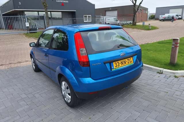 Ford Fiesta (2003) thumbnail 4