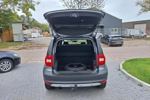 Škoda Yeti (2011) thumbnail 5