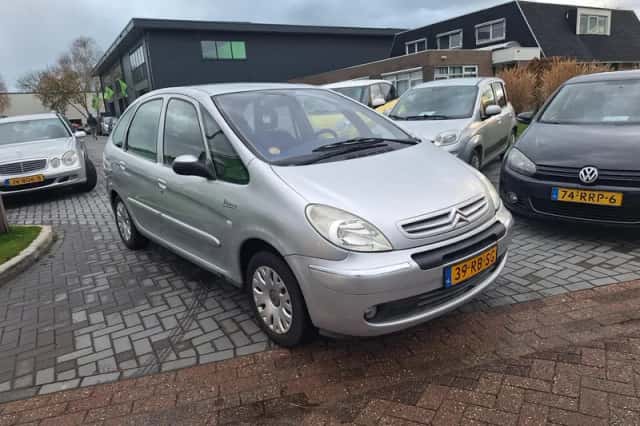 Citroën Xsara Picasso (2005) thumbnail 2