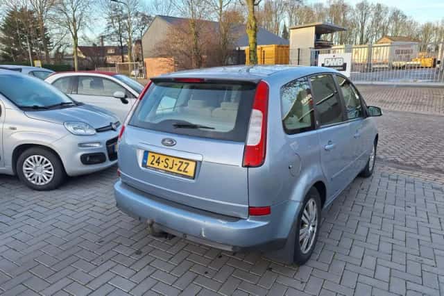 Ford Focus (2006) thumbnail 3