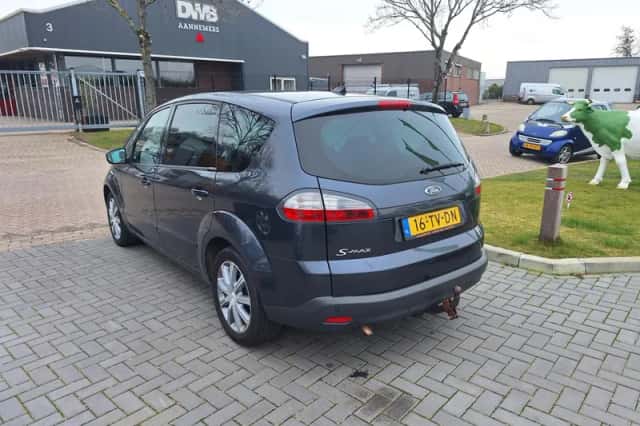 Ford S-Max (2007) thumbnail 4
