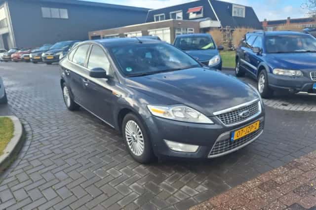 Ford Mondeo (2009) thumbnail 2