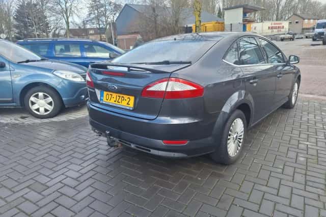 Ford Mondeo (2009) thumbnail 3