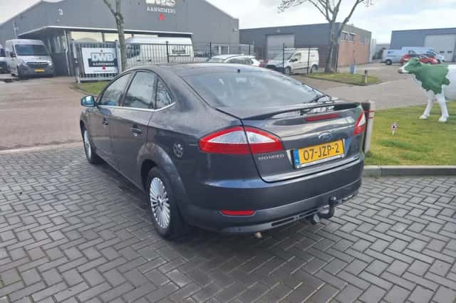 Ford Mondeo (2009) thumbnail 4
