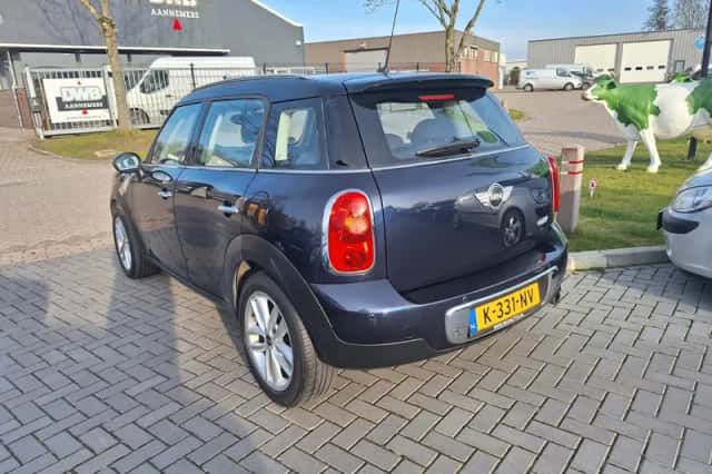 MINI Countryman (2010) thumbnail 4