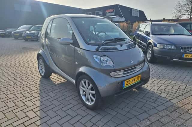 Smart Fortwo (2004) thumbnail 2