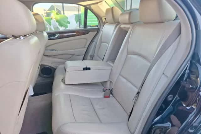 Jaguar XJ (2004) thumbnail 6