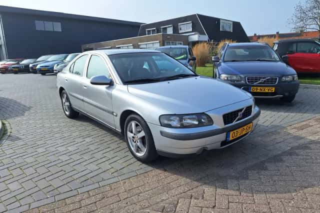 Volvo S60 (2002) thumbnail 2
