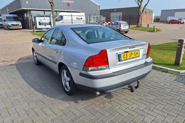 Volvo S60 (2002) thumbnail 4