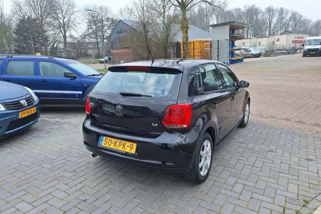 Volkswagen Polo (2010) thumbnail 3