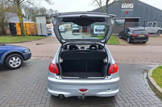 Peugeot 206 (2005) thumbnail 5