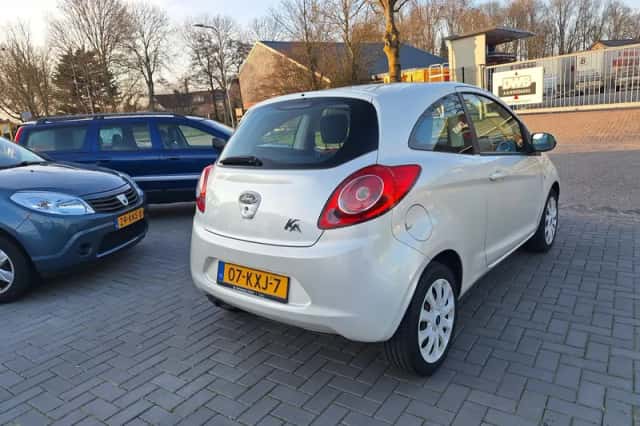Ford Ka (2010) thumbnail 3