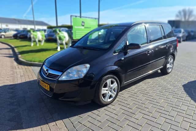 Opel Zafira (2009) thumbnail 1