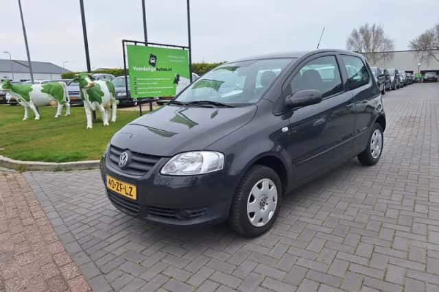 Volkswagen Fox (2008) thumbnail 1