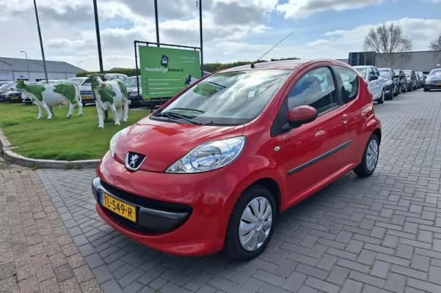Peugeot 107 (2005) thumbnail 1