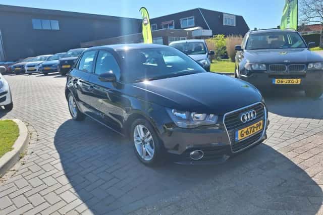 Audi A1 (2012) thumbnail 2