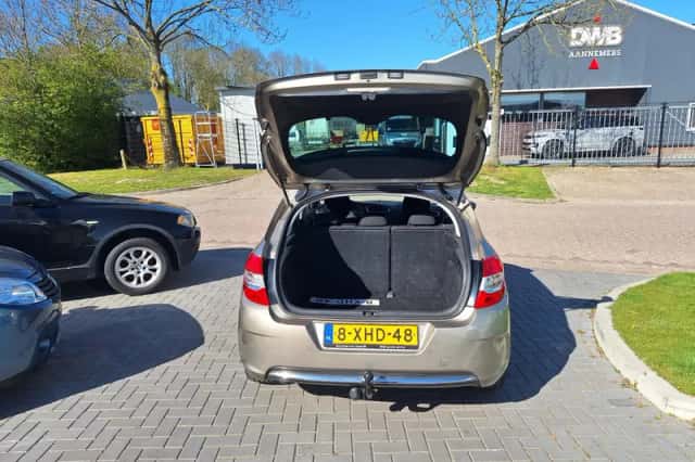 Citroën C4 (2014) thumbnail 5