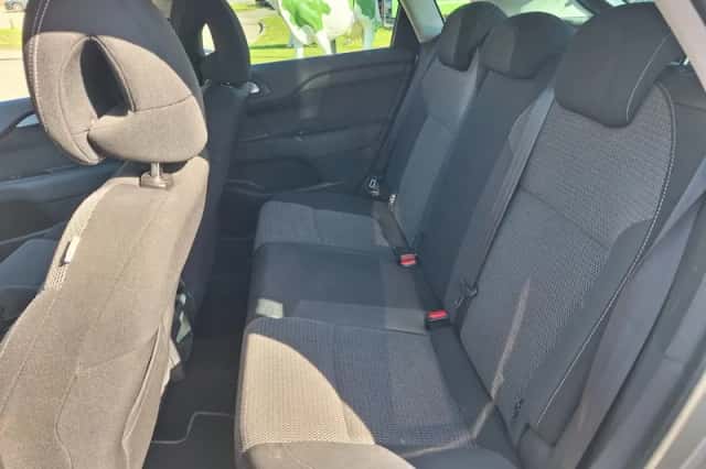 Citroën C4 (2014) thumbnail 6