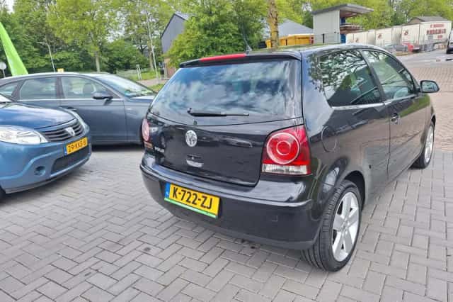 Volkswagen Polo (2006) thumbnail 3