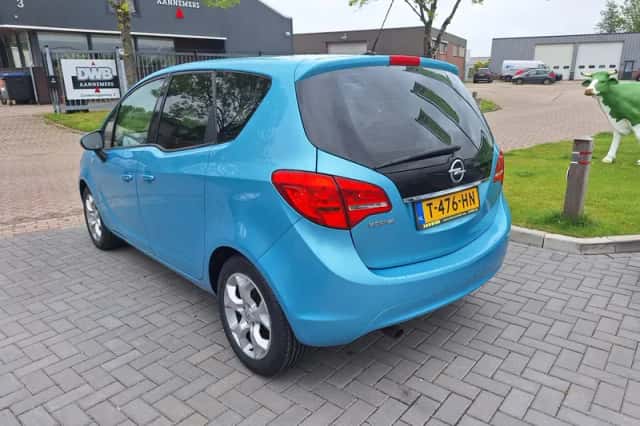 Opel Meriva (2012) thumbnail 4
