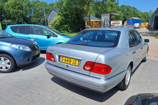 Mercedes-Benz E-Klasse (1996) thumbnail 5