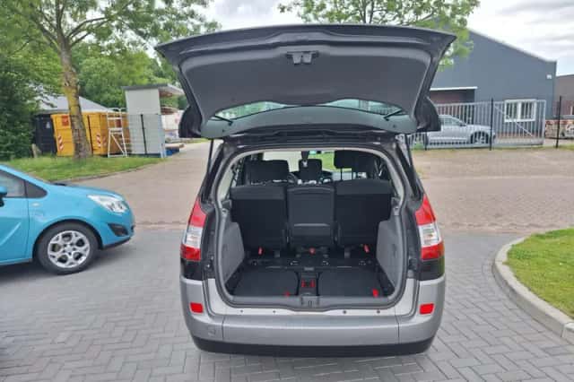 Renault Grand Scénic (2005) thumbnail 5
