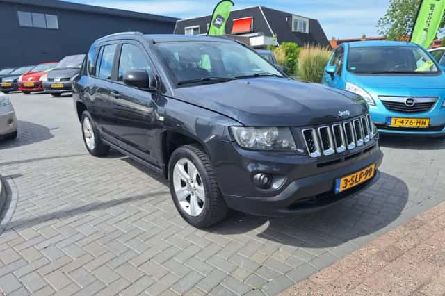 Jeep Compass (2013) thumbnail 2