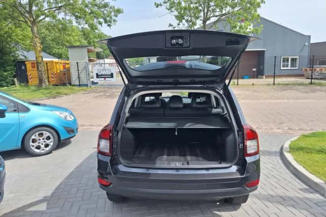 Jeep Compass (2013) thumbnail 5