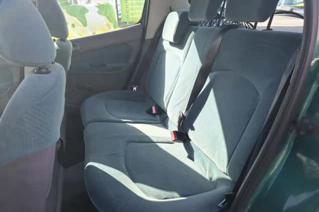 Peugeot 206 (2002) thumbnail 6