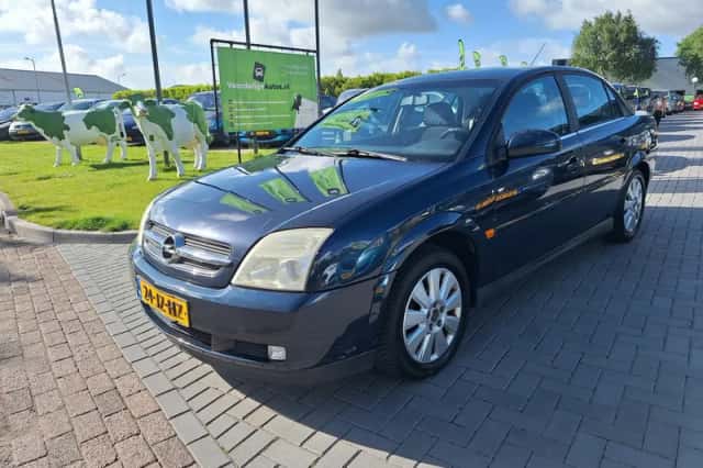 Opel Vectra (2002) thumbnail 1